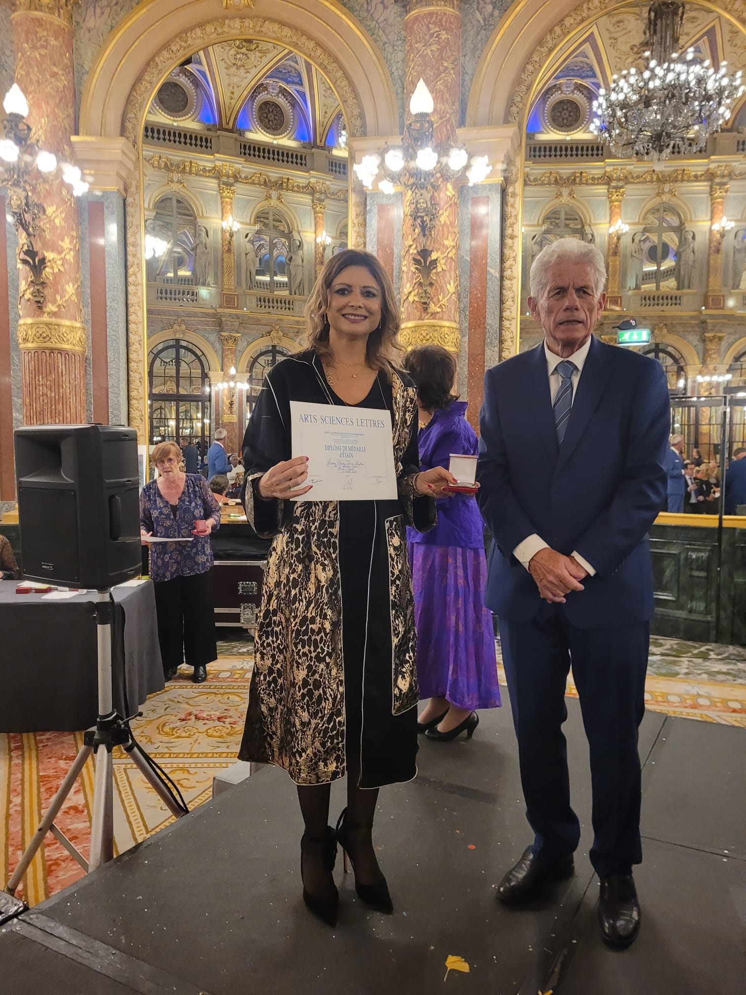 MME LOUBNA FAZAZI